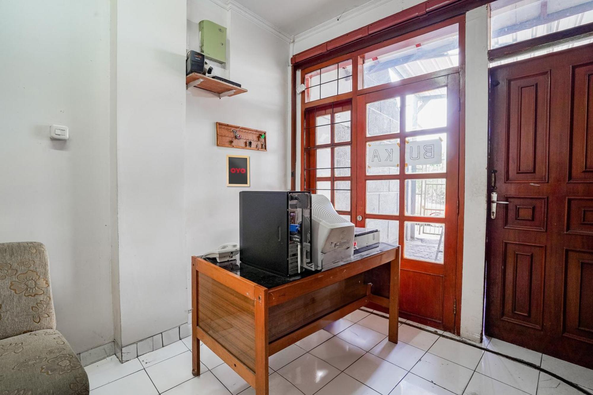 Oyo 94100 Gateway Pasteur Apartment By Ilyasa Bandung Exterior photo